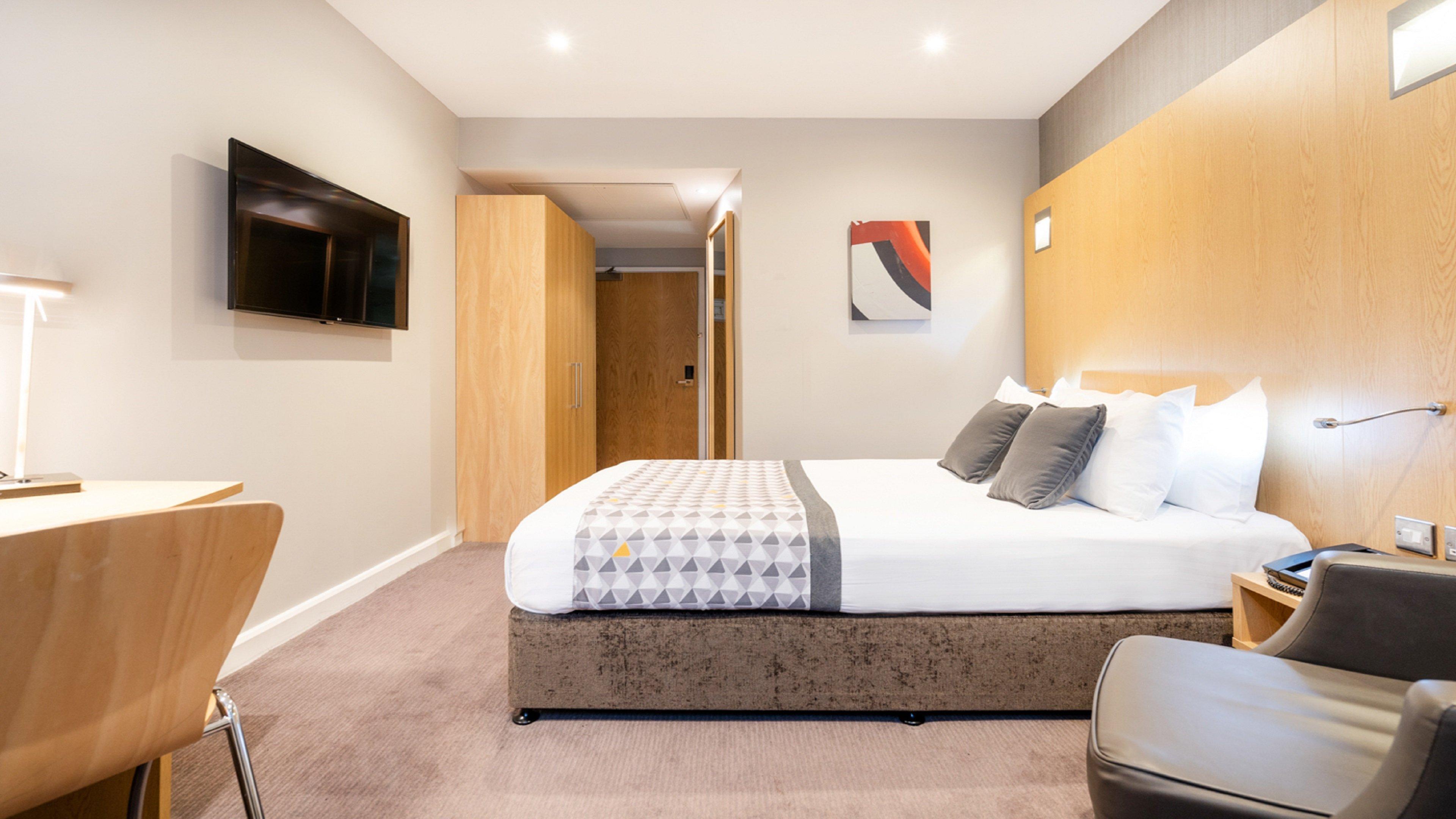 Holiday Inn London Luton Airport By Ihg Eksteriør bilde