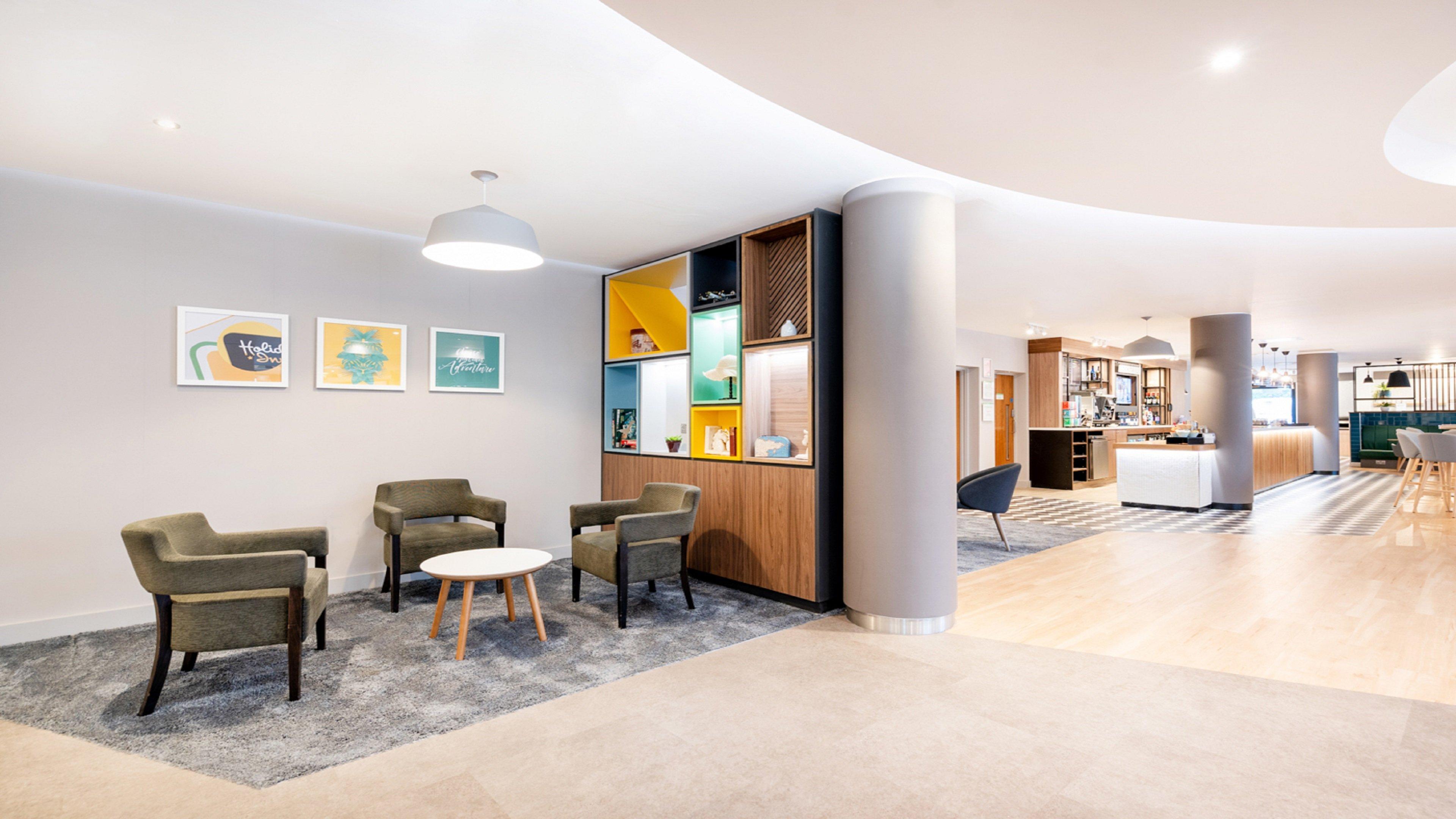 Holiday Inn London Luton Airport By Ihg Eksteriør bilde