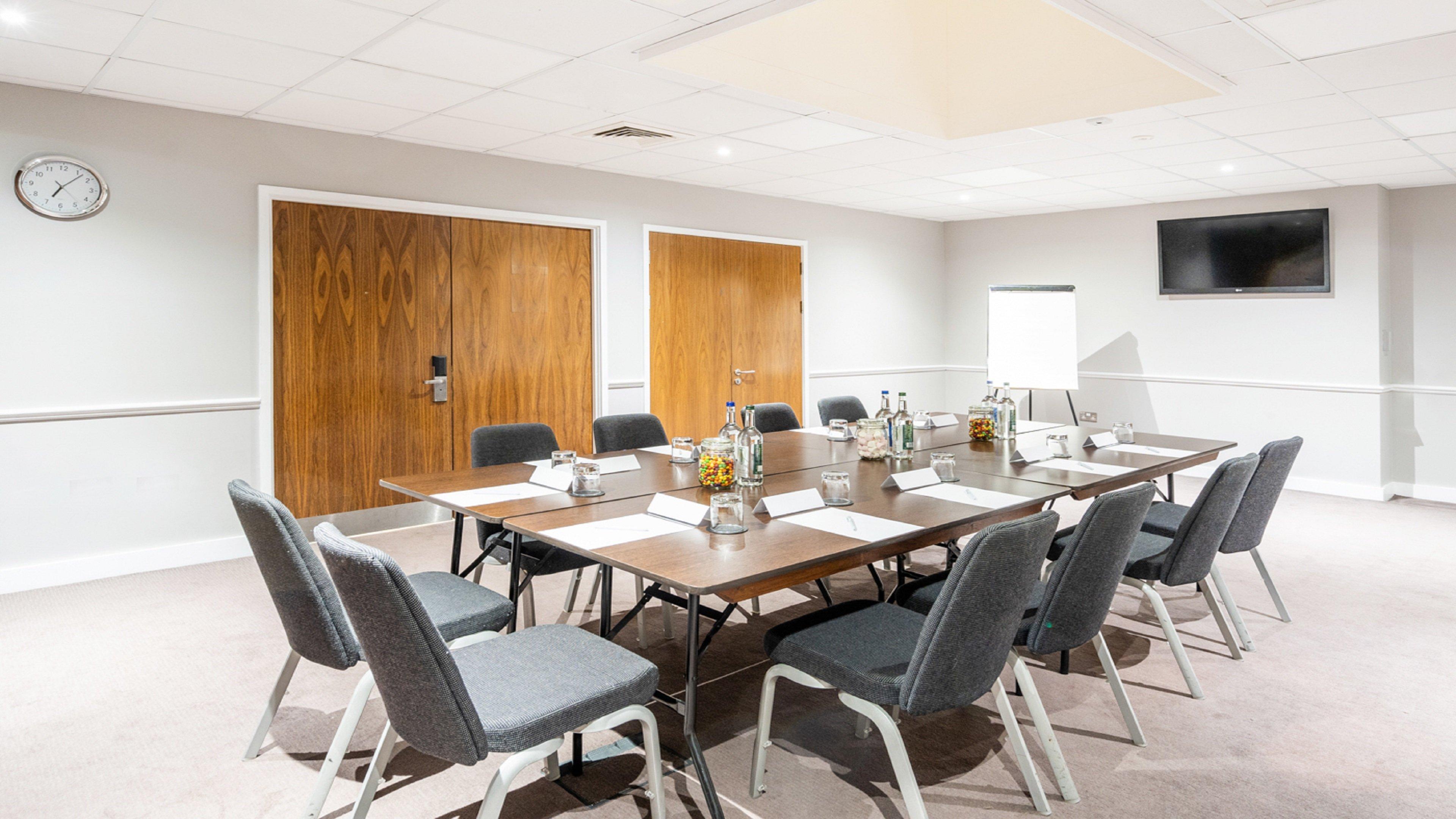 Holiday Inn London Luton Airport By Ihg Eksteriør bilde