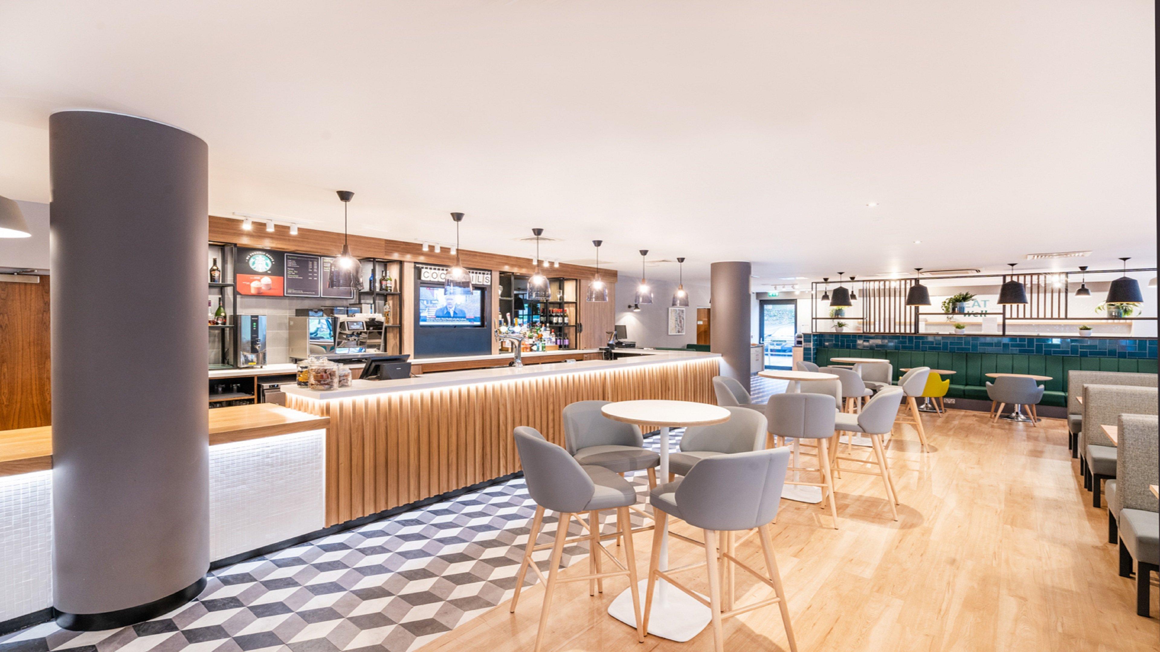 Holiday Inn London Luton Airport By Ihg Eksteriør bilde