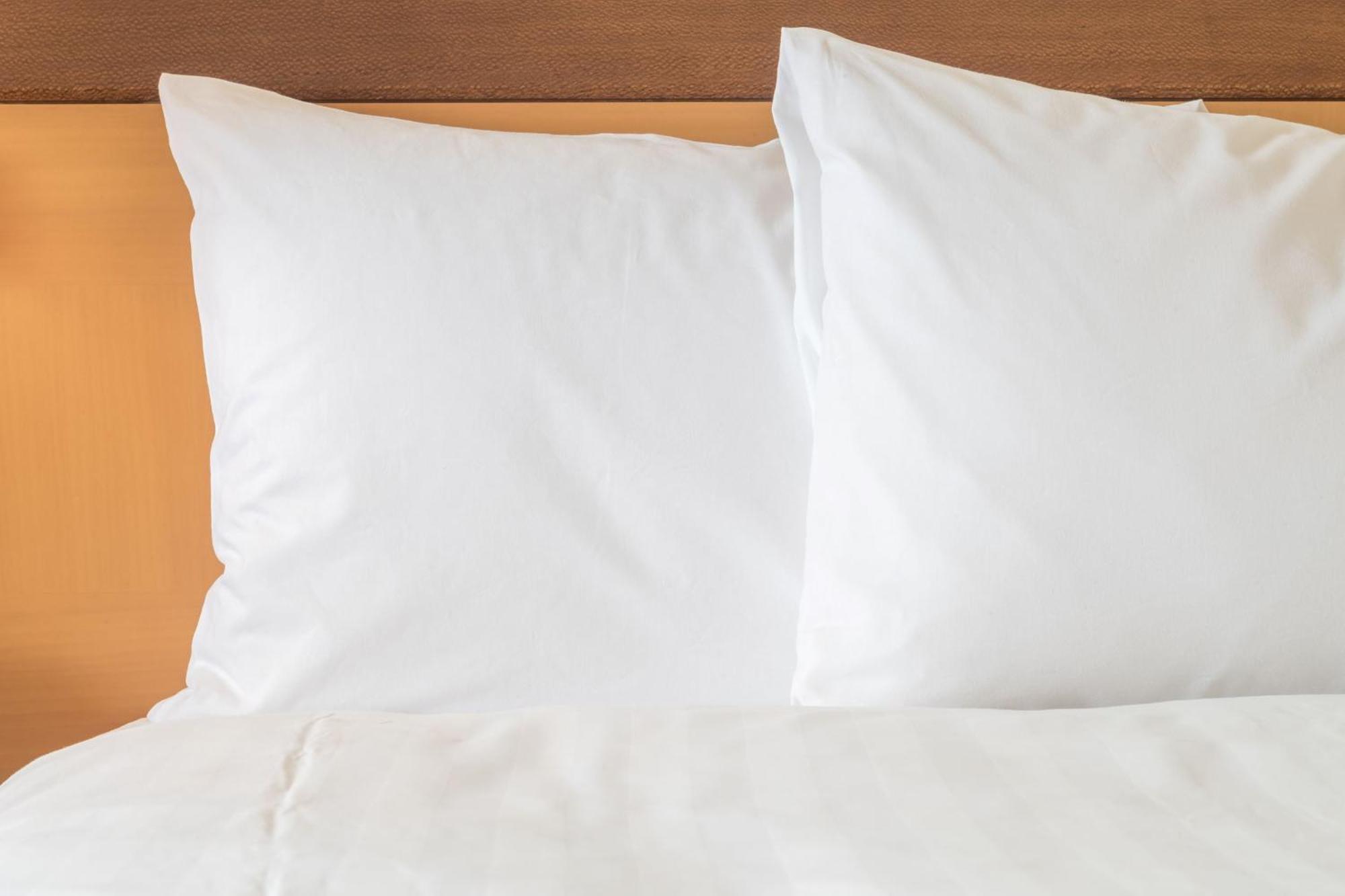 Holiday Inn London Luton Airport By Ihg Eksteriør bilde