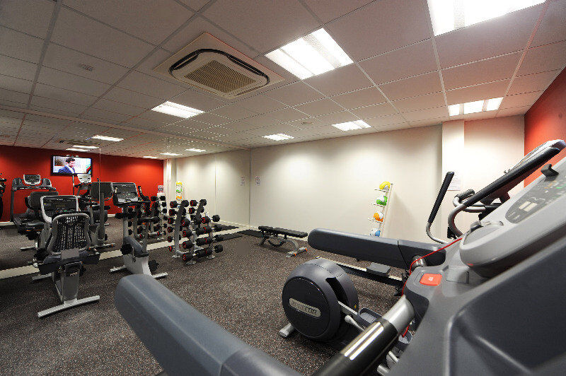 Holiday Inn London Luton Airport By Ihg Eksteriør bilde